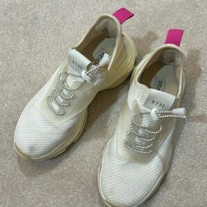 Steve Madden Myles Sneakers